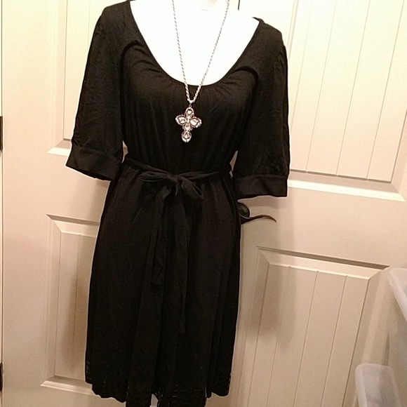The limited little black knit dress size large - Picture 2 of 8